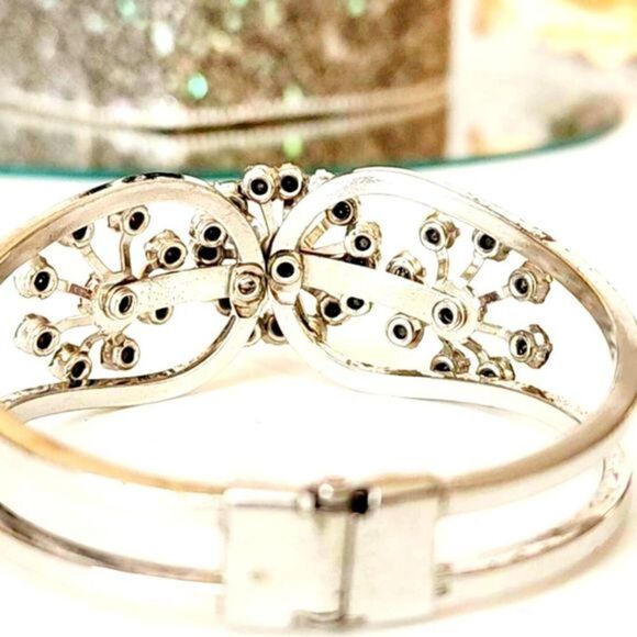 Vintage silver floral crystal clamper bracelet - Picture 9 of 10